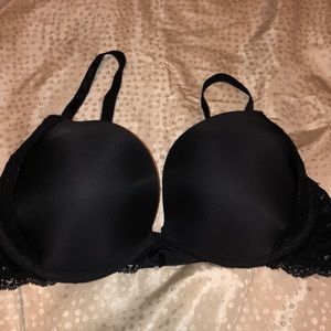 Black Victoria’s Secret Bra!